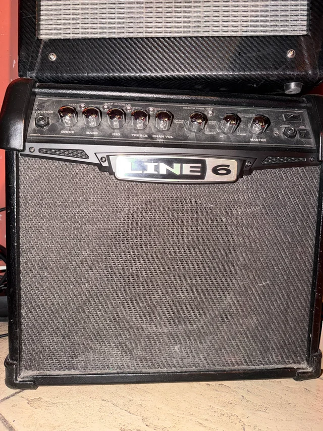 Комбик Line 6 Spider